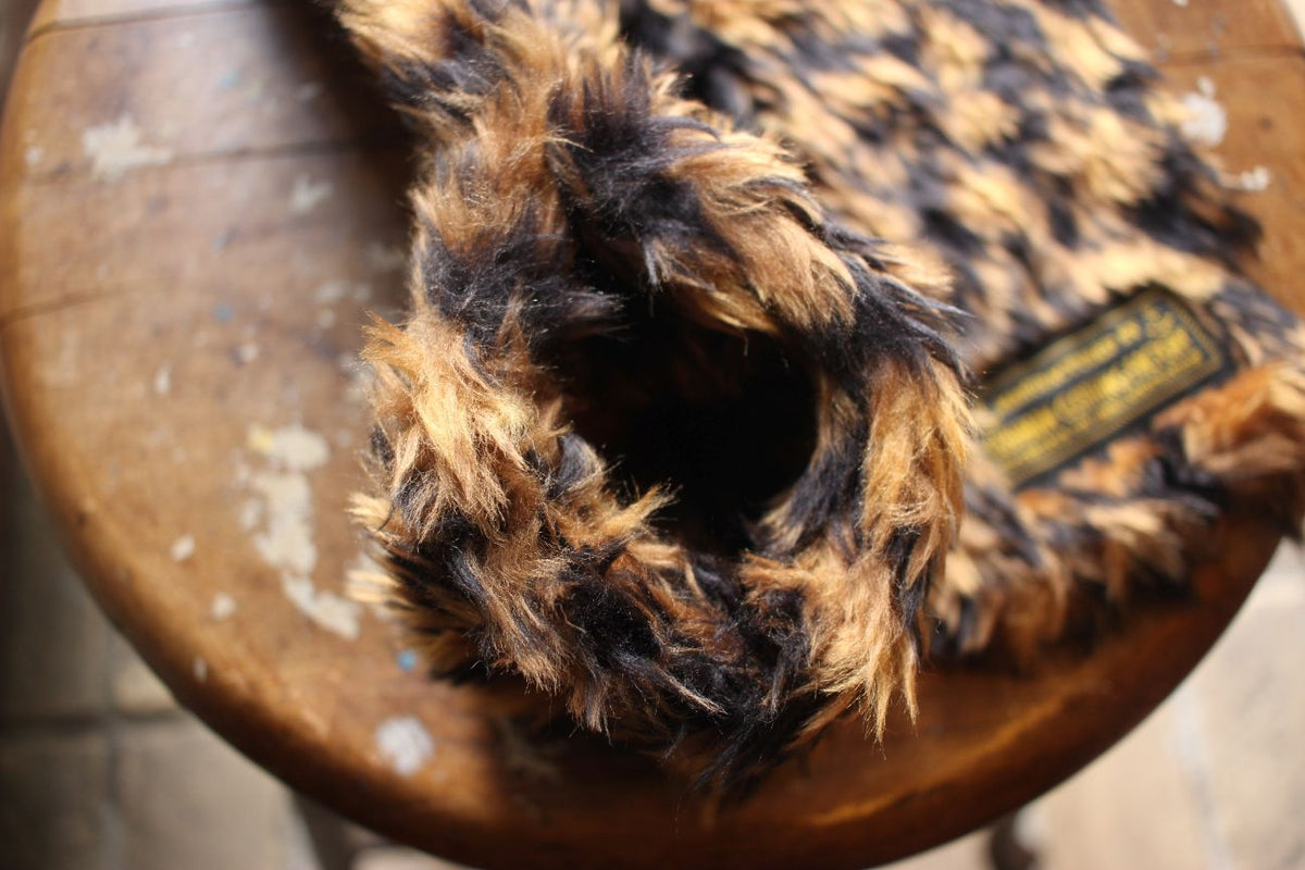 Cushman / LEOPARD FUR MUFFLER (29361,BLACK LEOPARD) – McFly Online