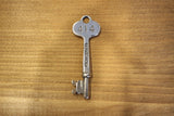 BO'S GLAD RAGS / Stg.Silver KEY & LOOP "Gunter Hotel,1936" (A18-07,SILVER)